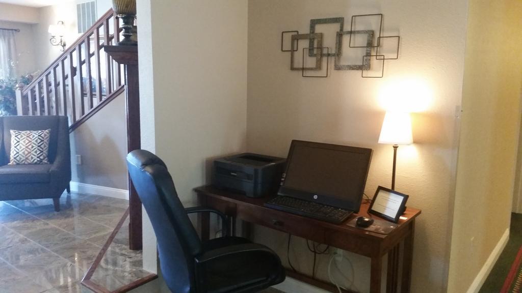Grandstay Residential Suites Hotel - Eau Claire Esterno foto