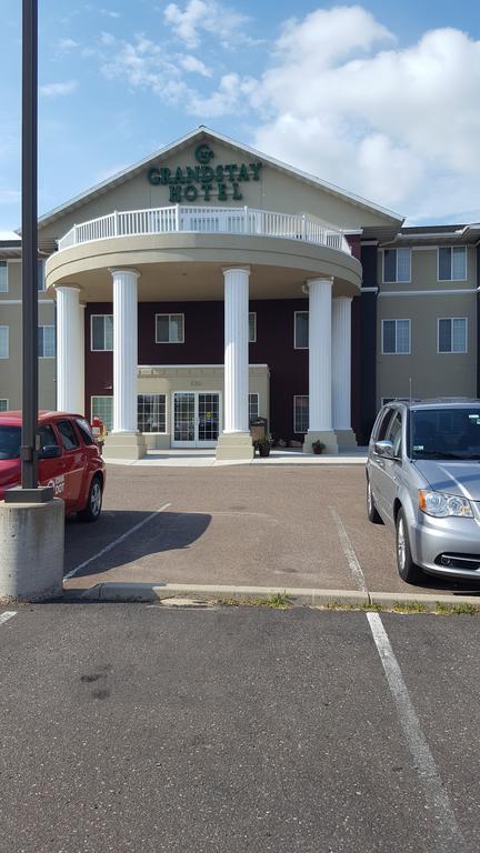 Grandstay Residential Suites Hotel - Eau Claire Esterno foto