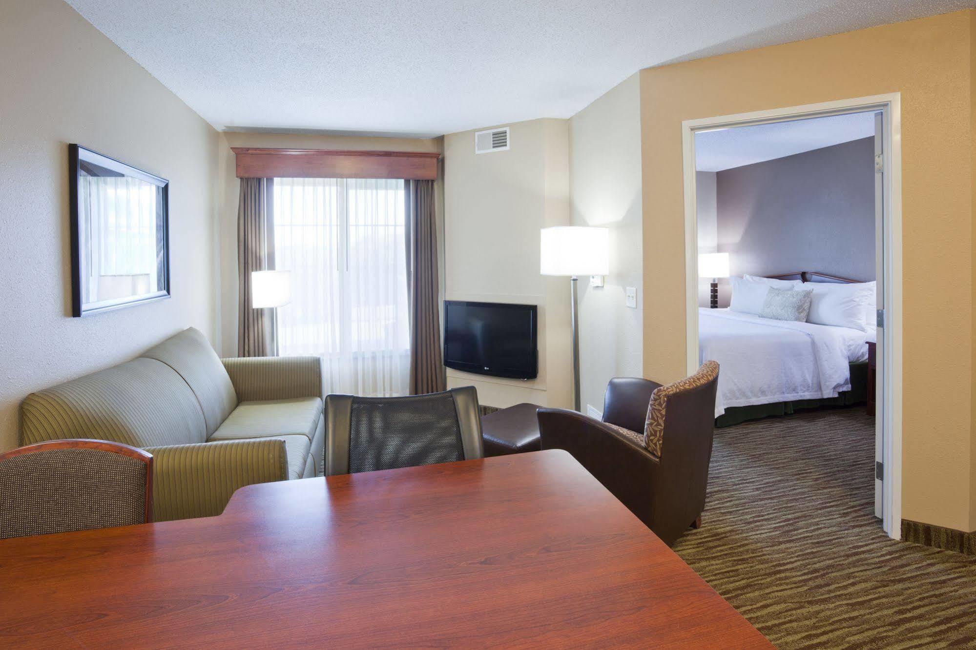 Grandstay Residential Suites Hotel - Eau Claire Esterno foto