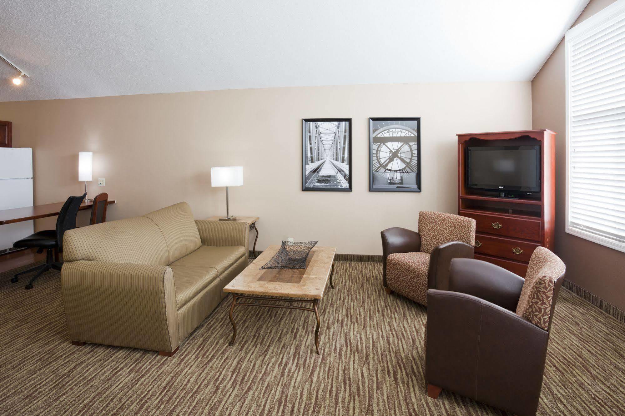 Grandstay Residential Suites Hotel - Eau Claire Esterno foto